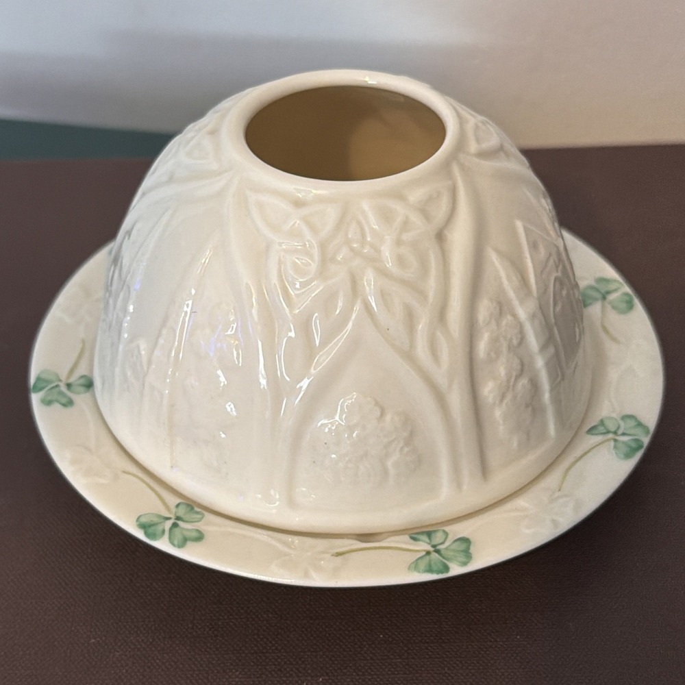 Belleek Vintage 2000 Porcelain Castles And Shamrocks Fairy Lamp Light Ireland - Picture 2 of 10